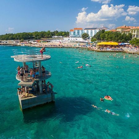 Cozy Apartments With Sea View Novi Vinodolski Esterno foto