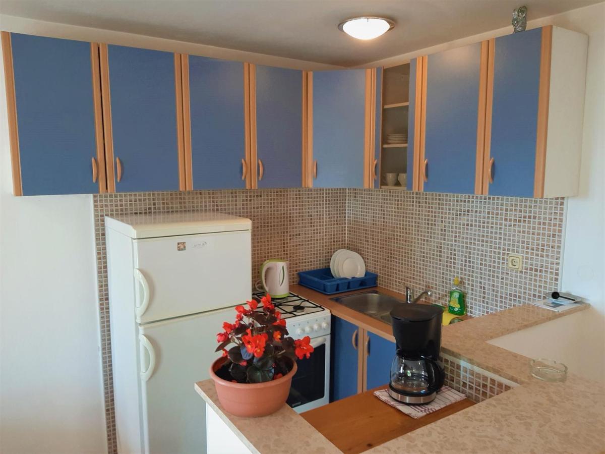 Cozy Apartments With Sea View Novi Vinodolski Esterno foto