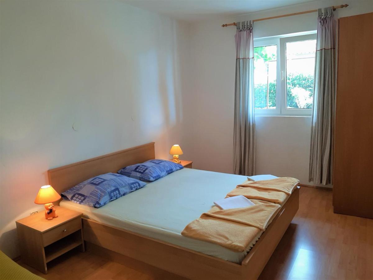 Cozy Apartments With Sea View Novi Vinodolski Esterno foto